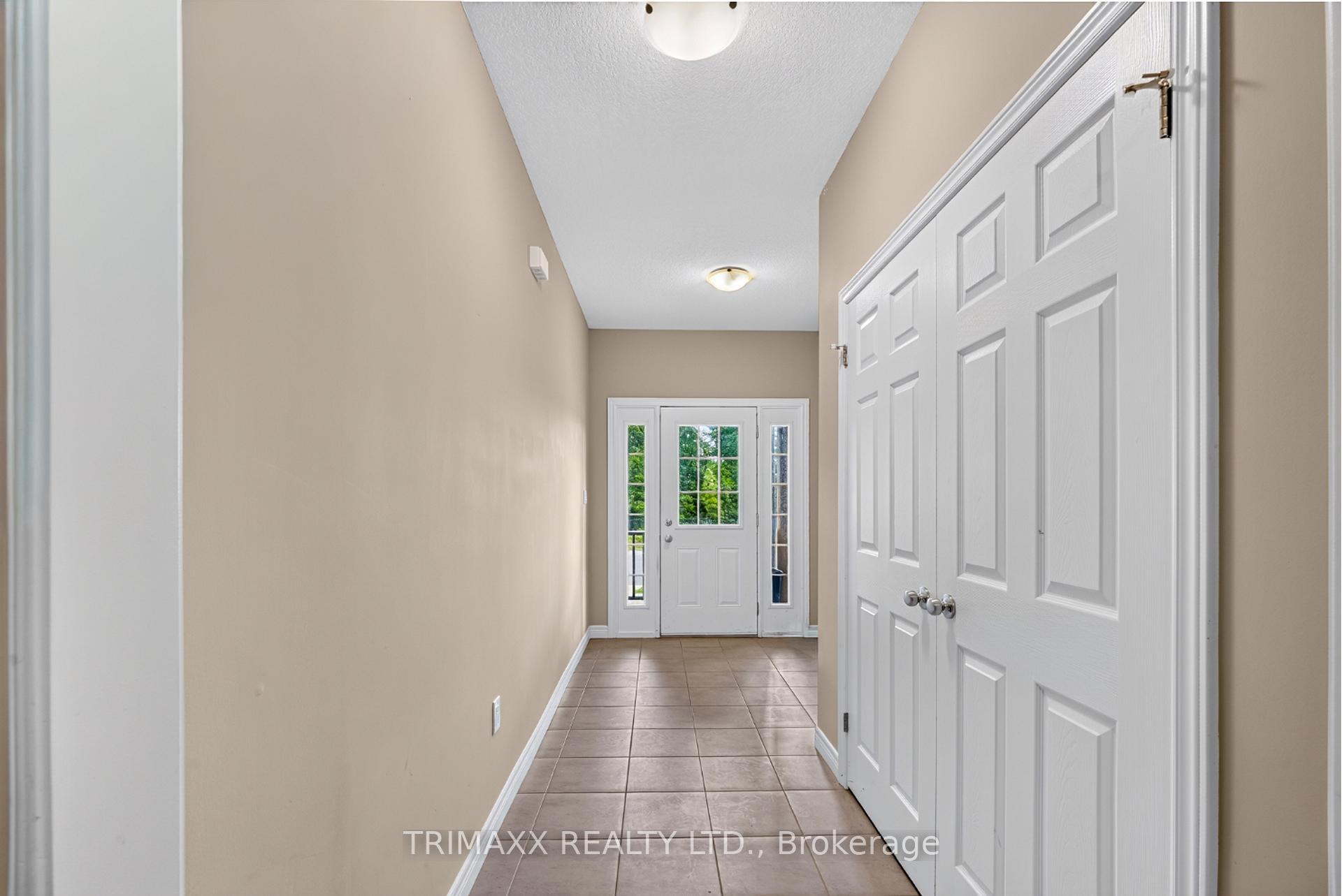 Photo 12 of 104 Tartan Avenue, Kitchener, Huron Park — HOMEH