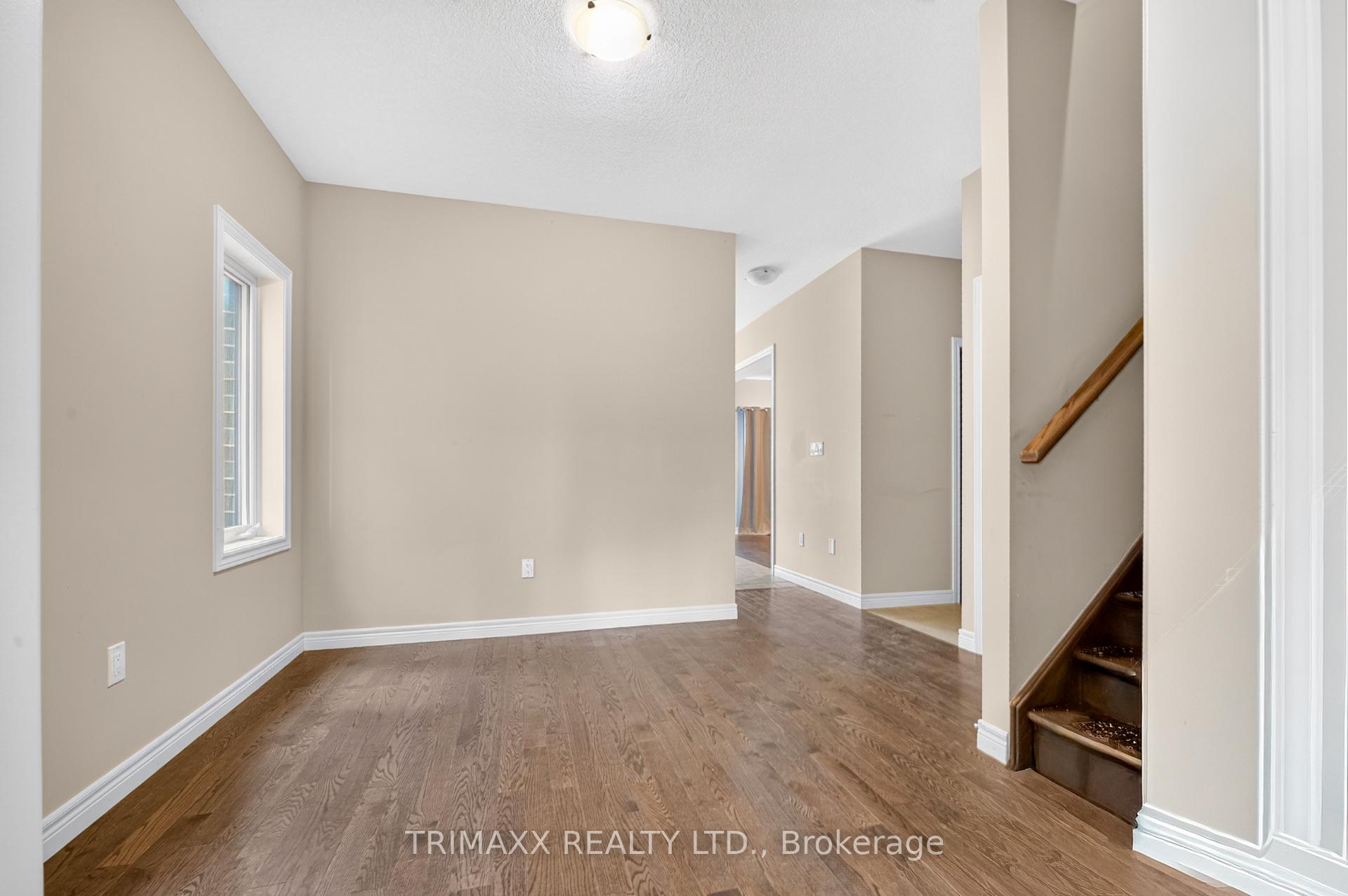 Photo 14 of 104 Tartan Avenue, Kitchener, Huron Park — HOMEH
