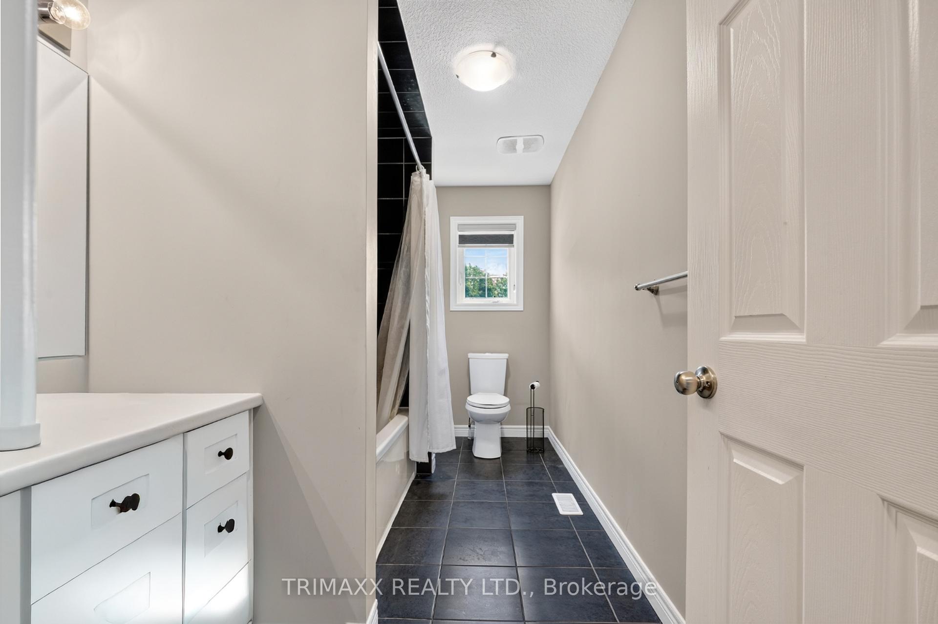 Photo 26 of 104 Tartan Avenue, Kitchener, Huron Park — HOMEH