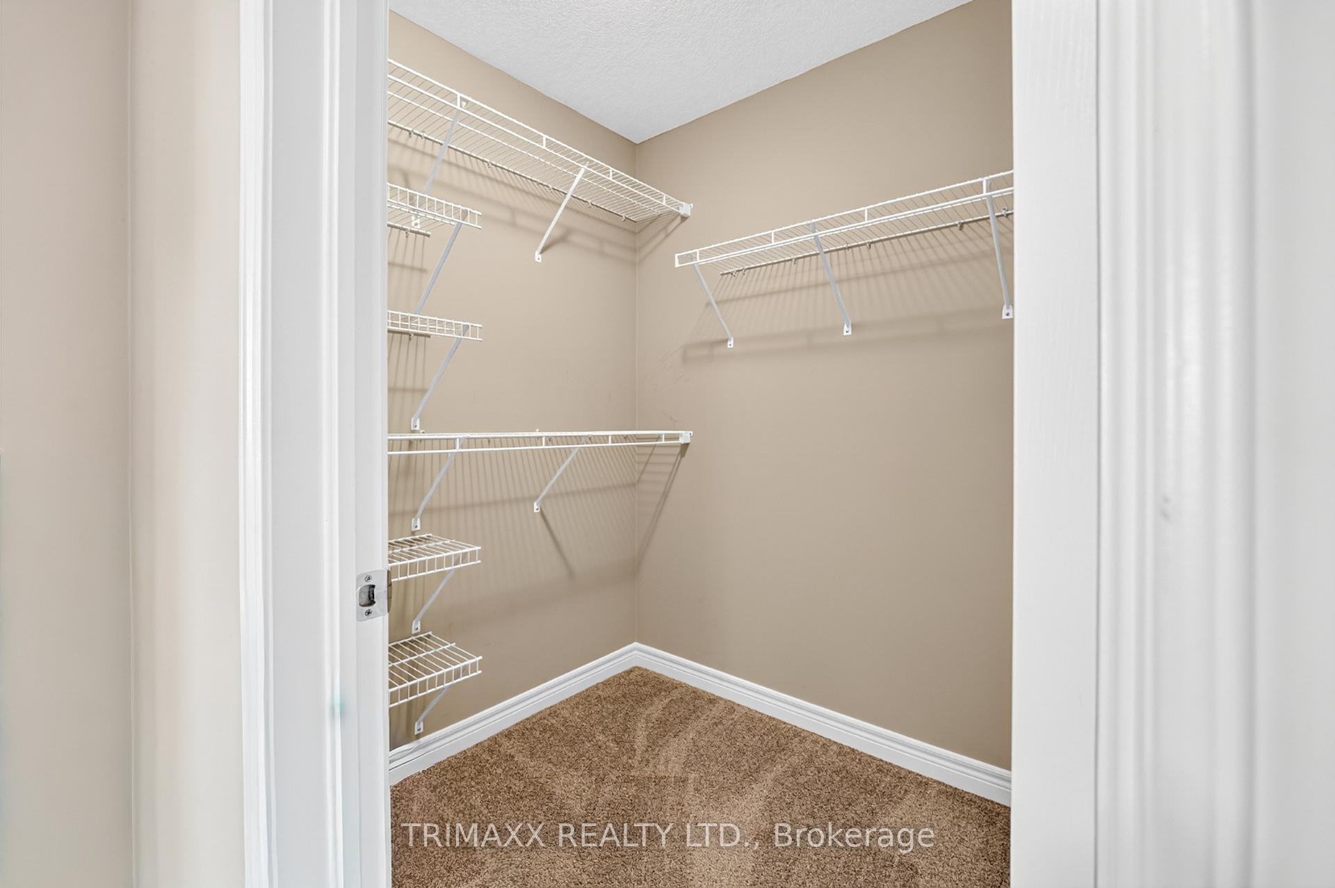 Photo 33 of 104 Tartan Avenue, Kitchener, Huron Park — HOMEH