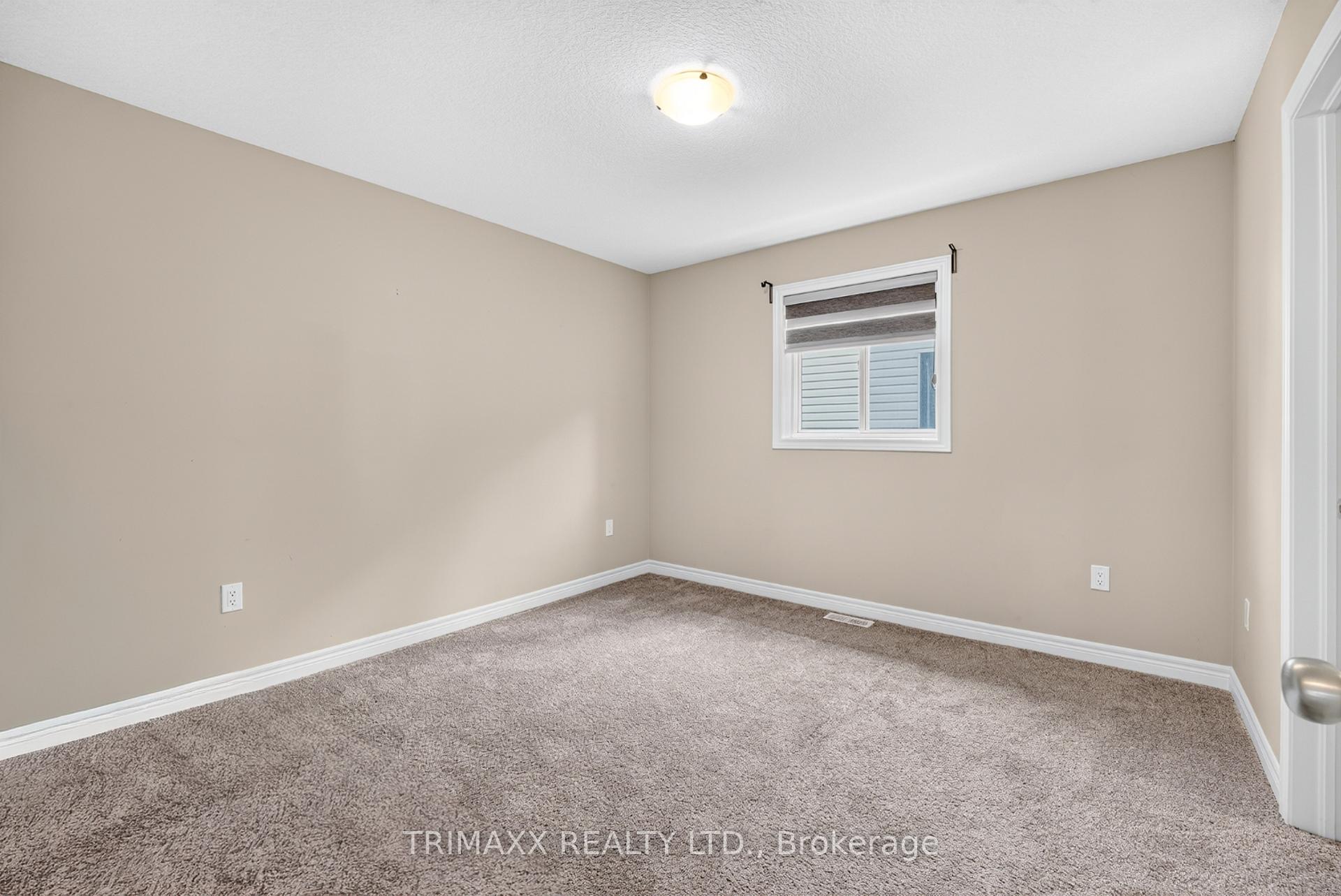 Photo 34 of 104 Tartan Avenue, Kitchener, Huron Park — HOMEH