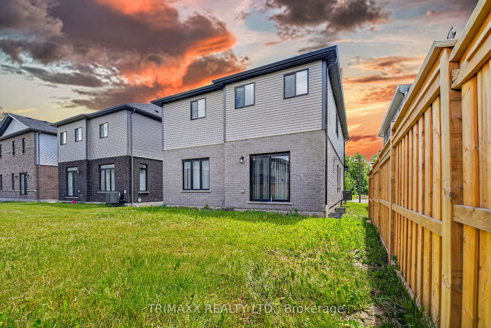 Photo 37 of 104 Tartan Avenue, Kitchener, Huron Park — HOMEH