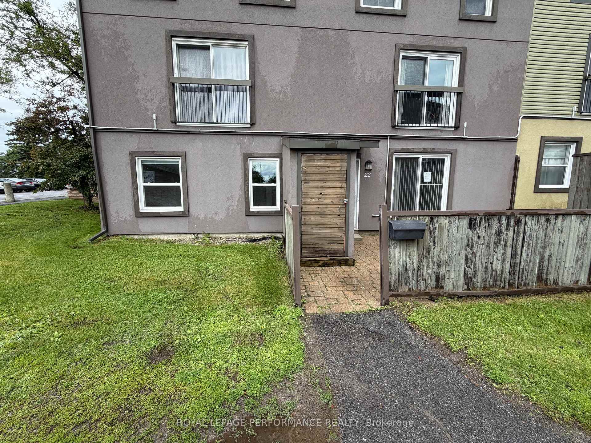 Photo 3 of Unit 22, 1250 Mcwatters Road, Ottawa, Queensway Terrace South/Ridgeview — HOMEH