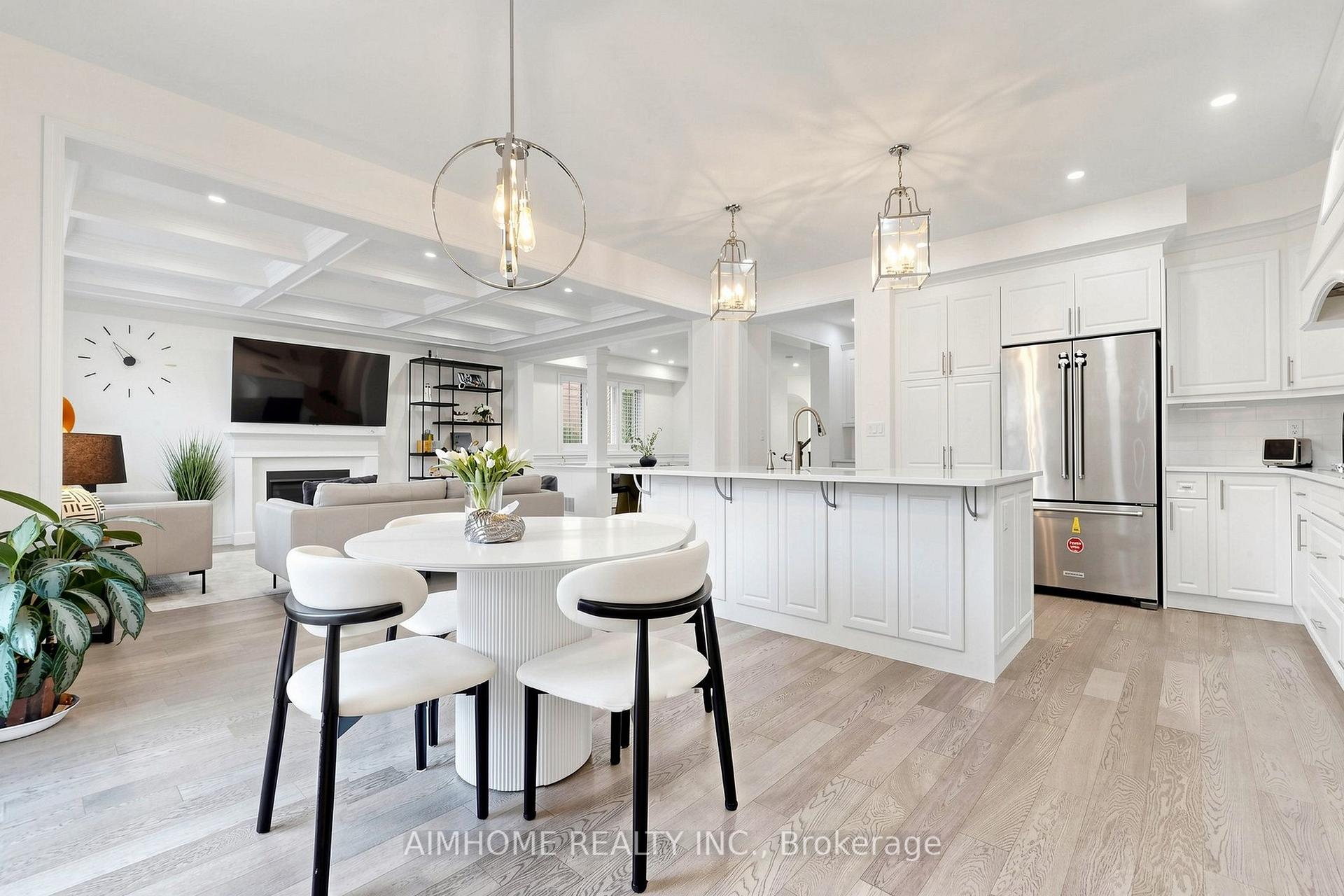 Photo 12 of 48 Pierre Berton Boulevard, Vaughan, Kleinburg — HOMEH