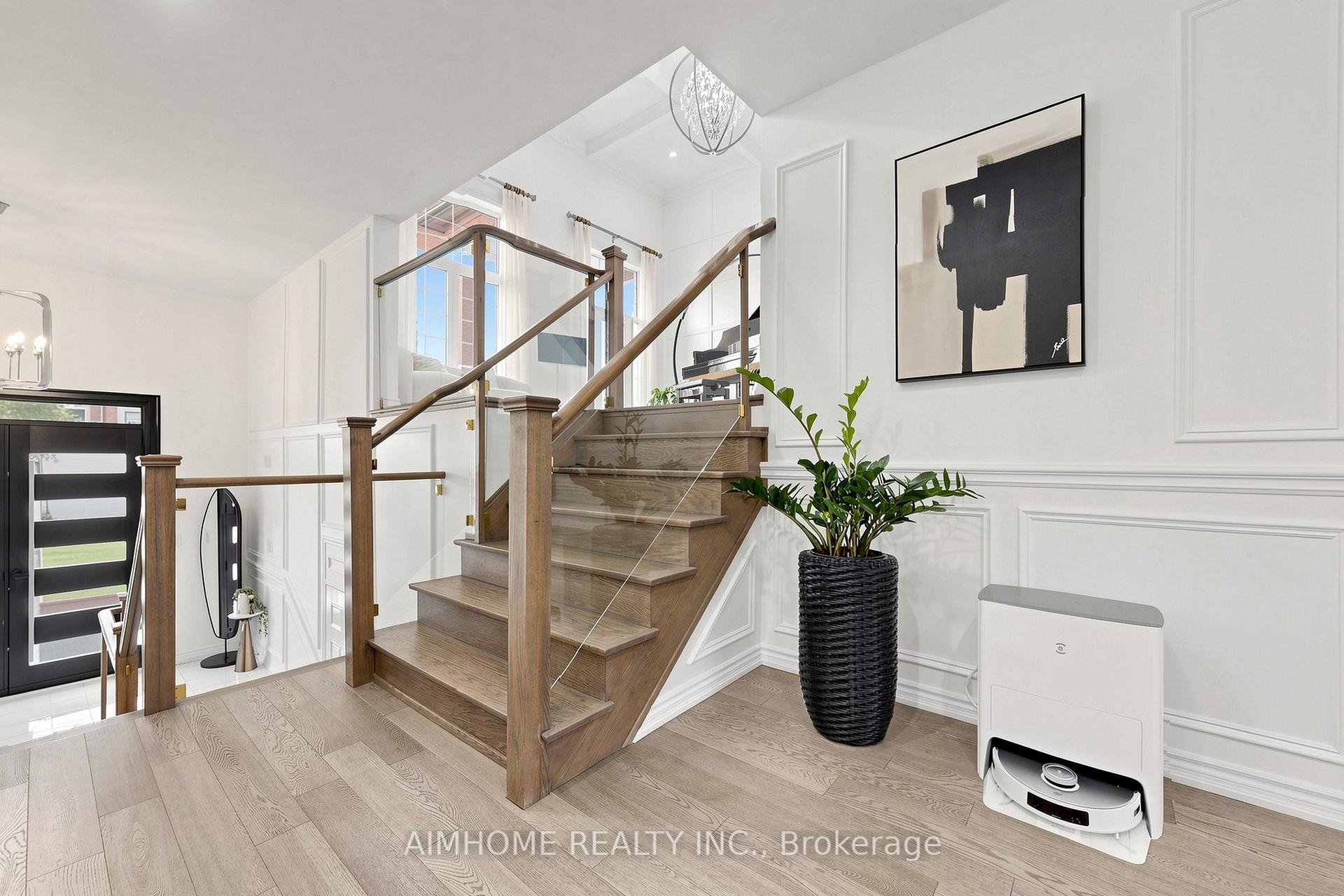 Photo 15 of 48 Pierre Berton Boulevard, Vaughan, Kleinburg — HOMEH