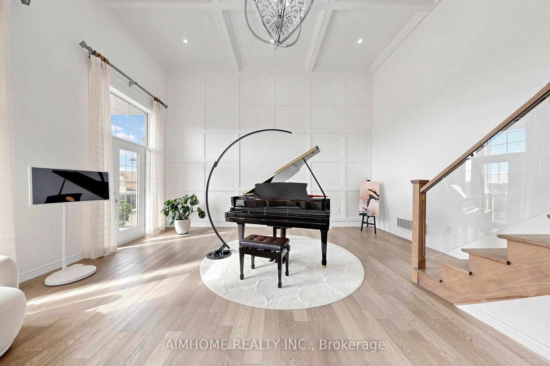 Photo 18 of 48 Pierre Berton Boulevard, Vaughan, Kleinburg — HOMEH