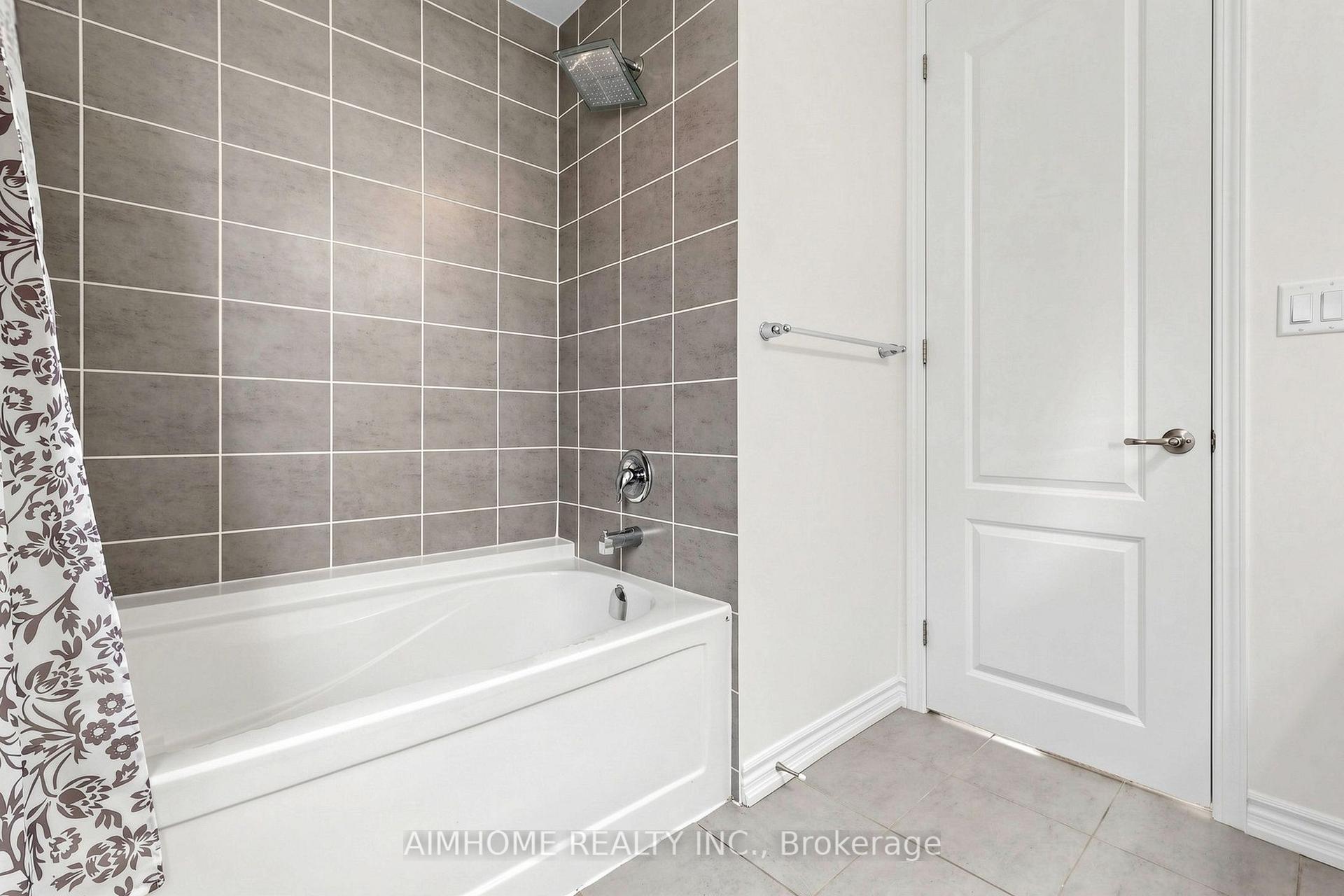 Photo 31 of 48 Pierre Berton Boulevard, Vaughan, Kleinburg — HOMEH