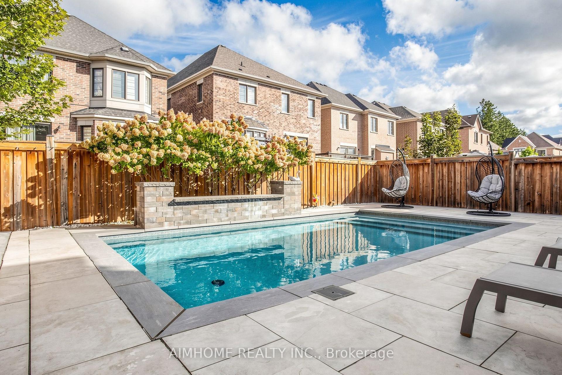 Photo 45 of 48 Pierre Berton Boulevard, Vaughan, Kleinburg — HOMEH