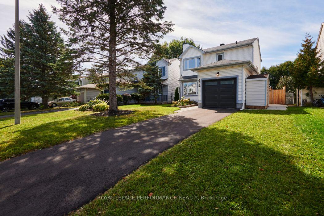 Photo 2 of 602 Brome Crescent, Ottawa, Fallingbrook/Ridgemount — HOMEH