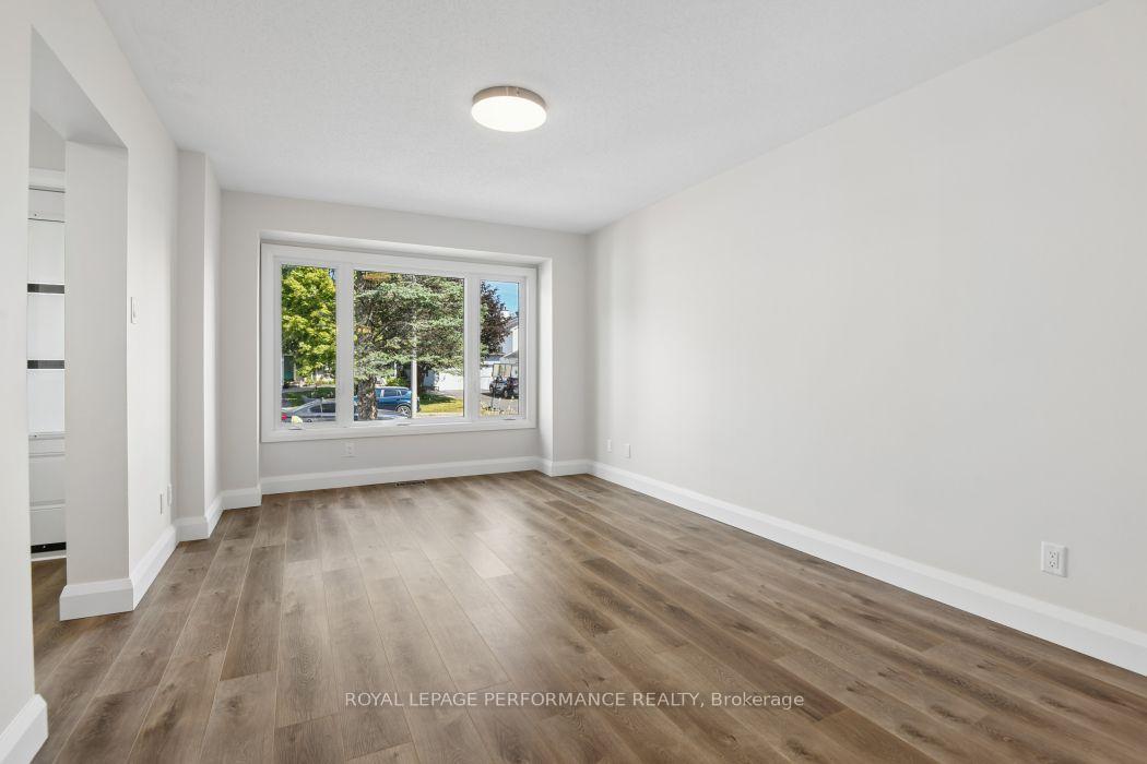 Photo 7 of 602 Brome Crescent, Ottawa, Fallingbrook/Ridgemount — HOMEH
