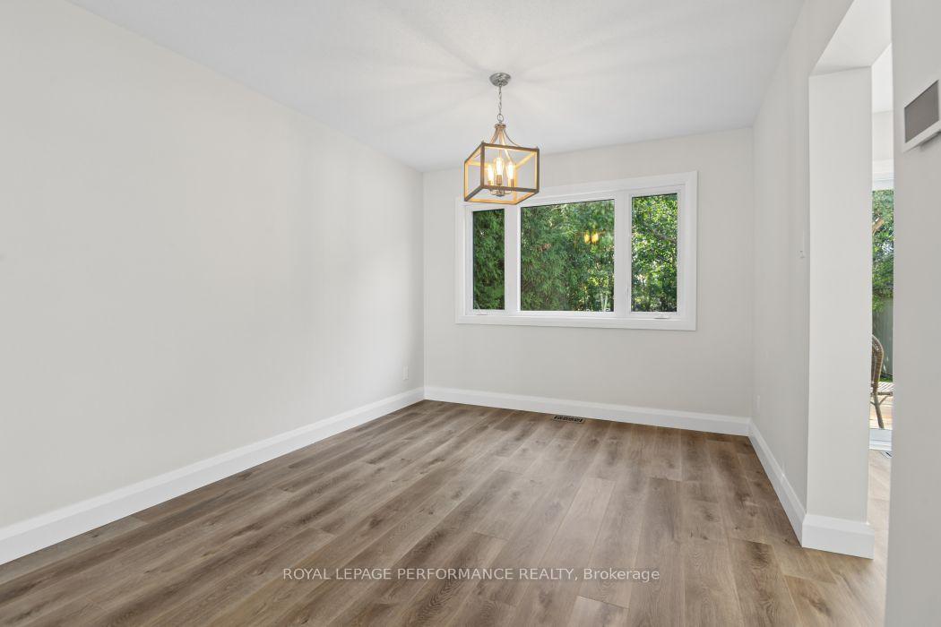Photo 10 of 602 Brome Crescent, Ottawa, Fallingbrook/Ridgemount — HOMEH