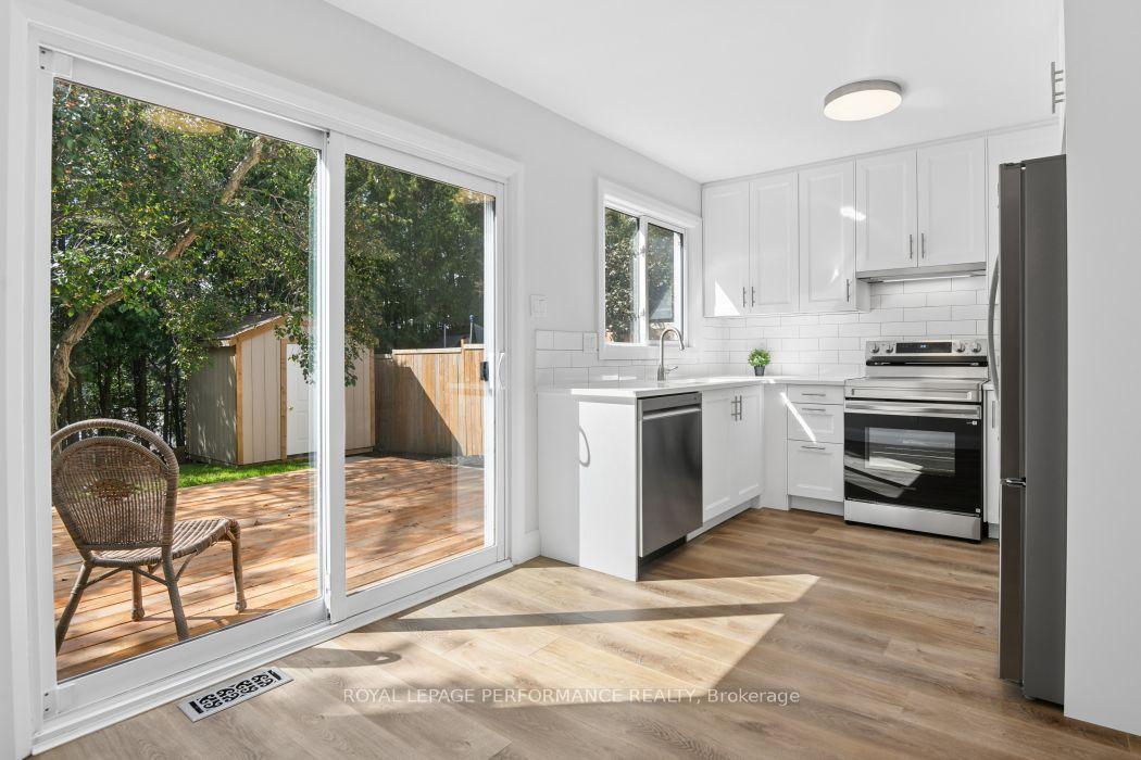 Photo 14 of 602 Brome Crescent, Ottawa, Fallingbrook/Ridgemount — HOMEH