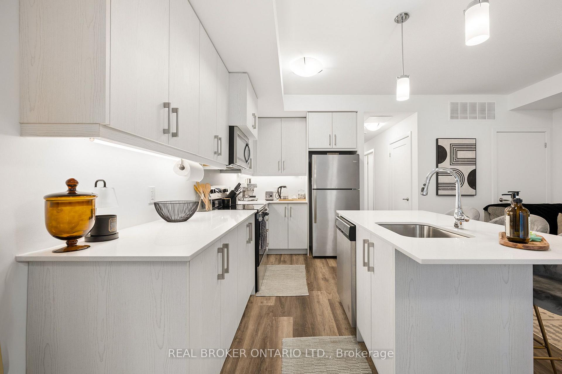 Photo 12 of Unit 1, 10 Palace Street, Kitchener, Laurentian Hills — HOMEH