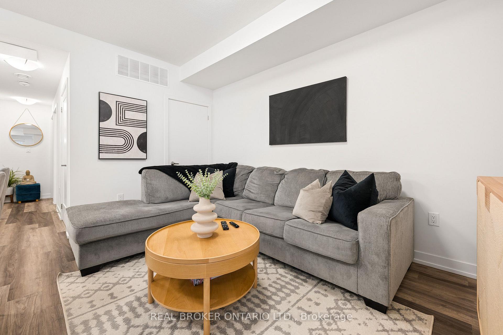 Photo 13 of Unit 1, 10 Palace Street, Kitchener, Laurentian Hills — HOMEH
