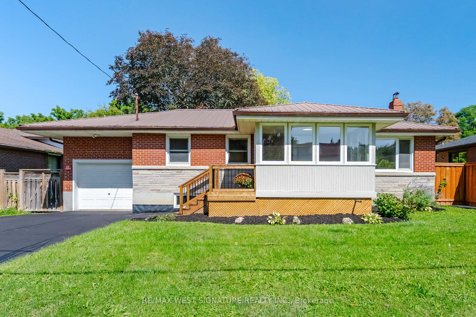 Photo 2 of 55 John Street, Caledon, Bolton East — HOMEH
