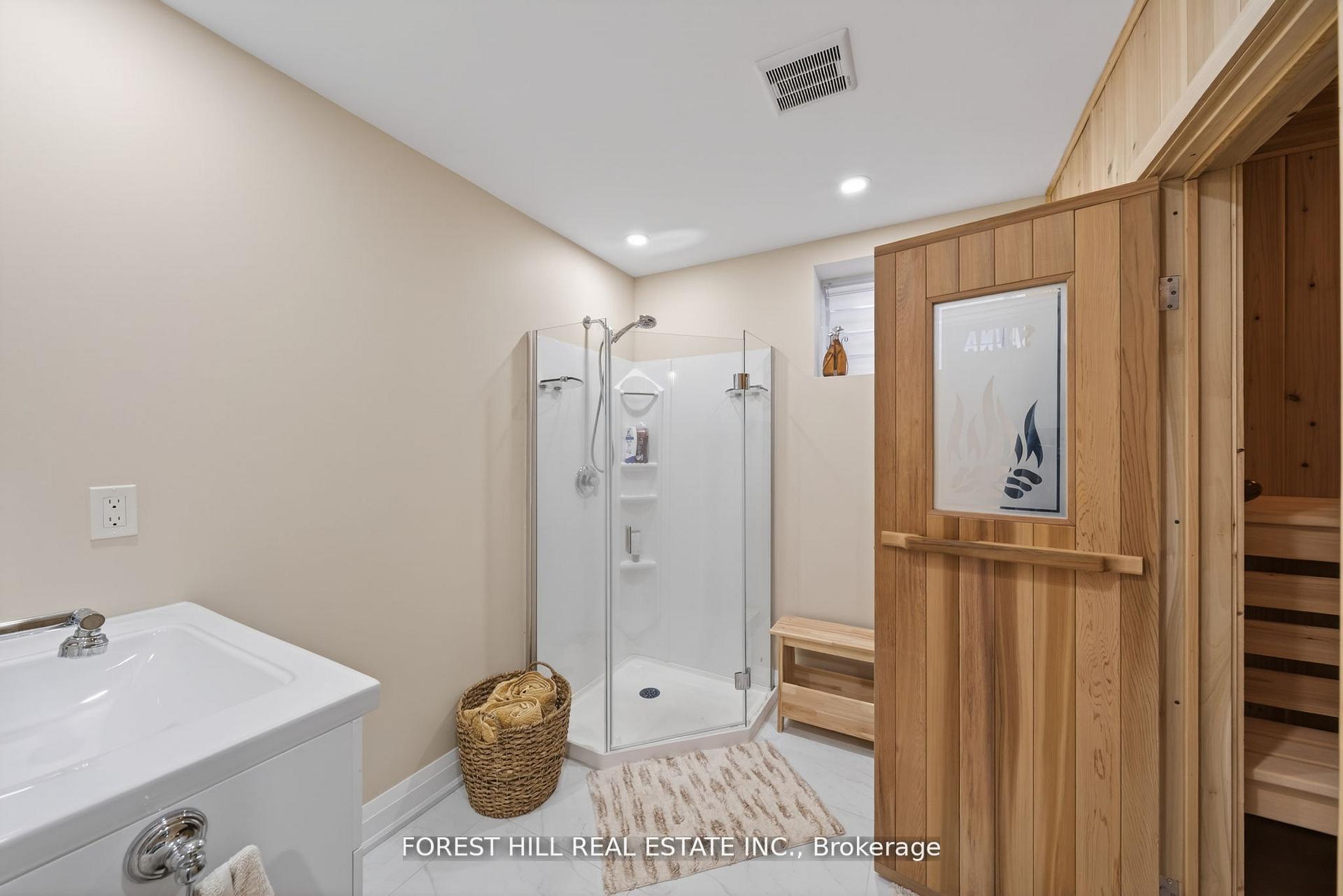 Photo 34 of 37 Rugman Crescent, Springwater, Centre Vespra — HOMEH