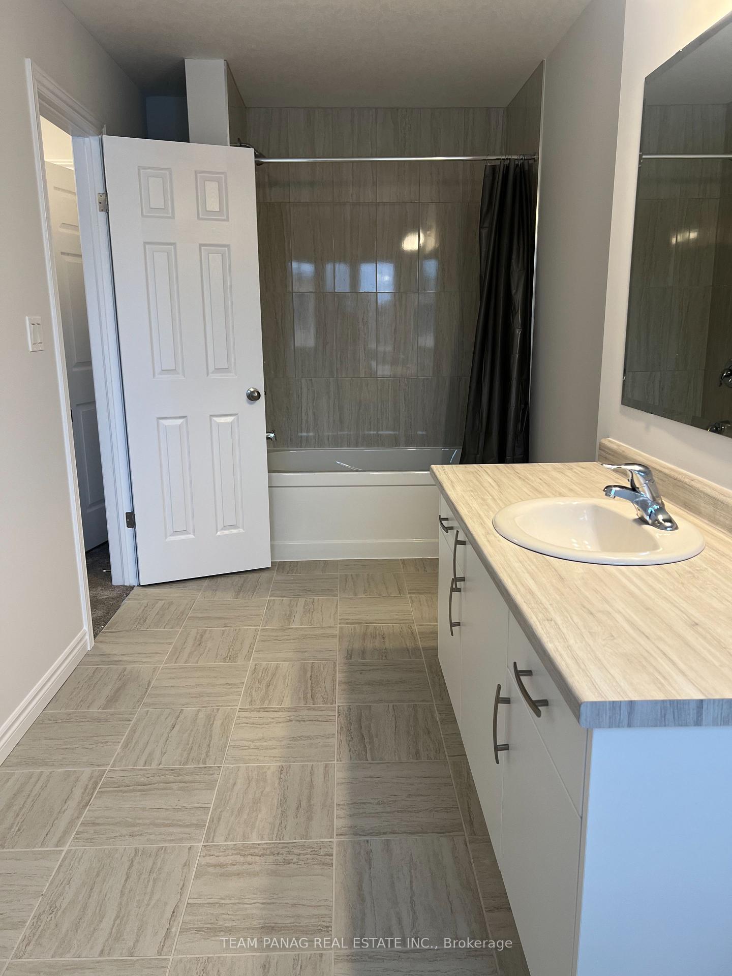 Photo 6 of 299 Bradshaw Drive, Stratford — HOMEH