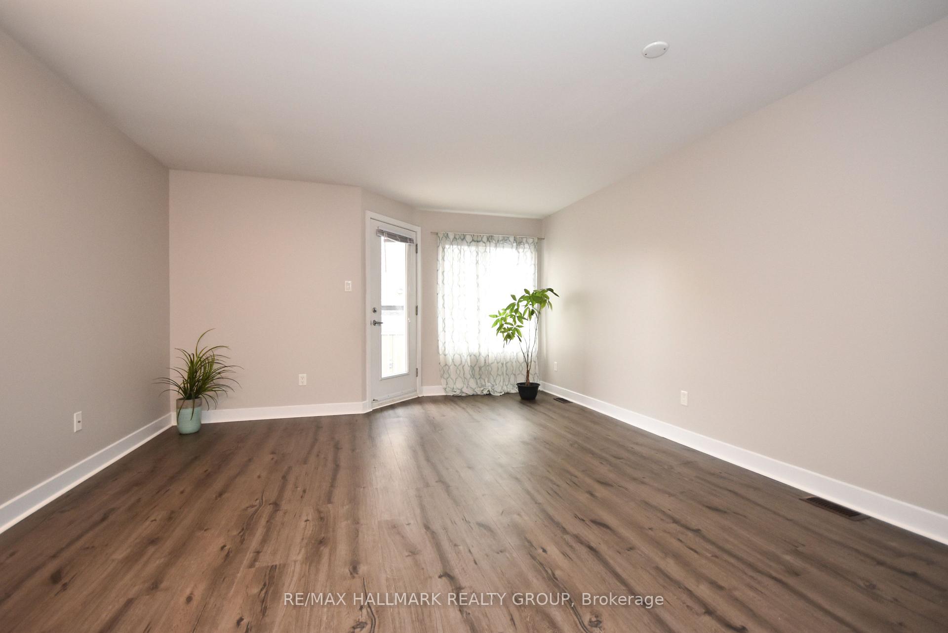 Photo 13 of Unit D, 4528 Innes Road, Ottawa, Avalon East — HOMEH