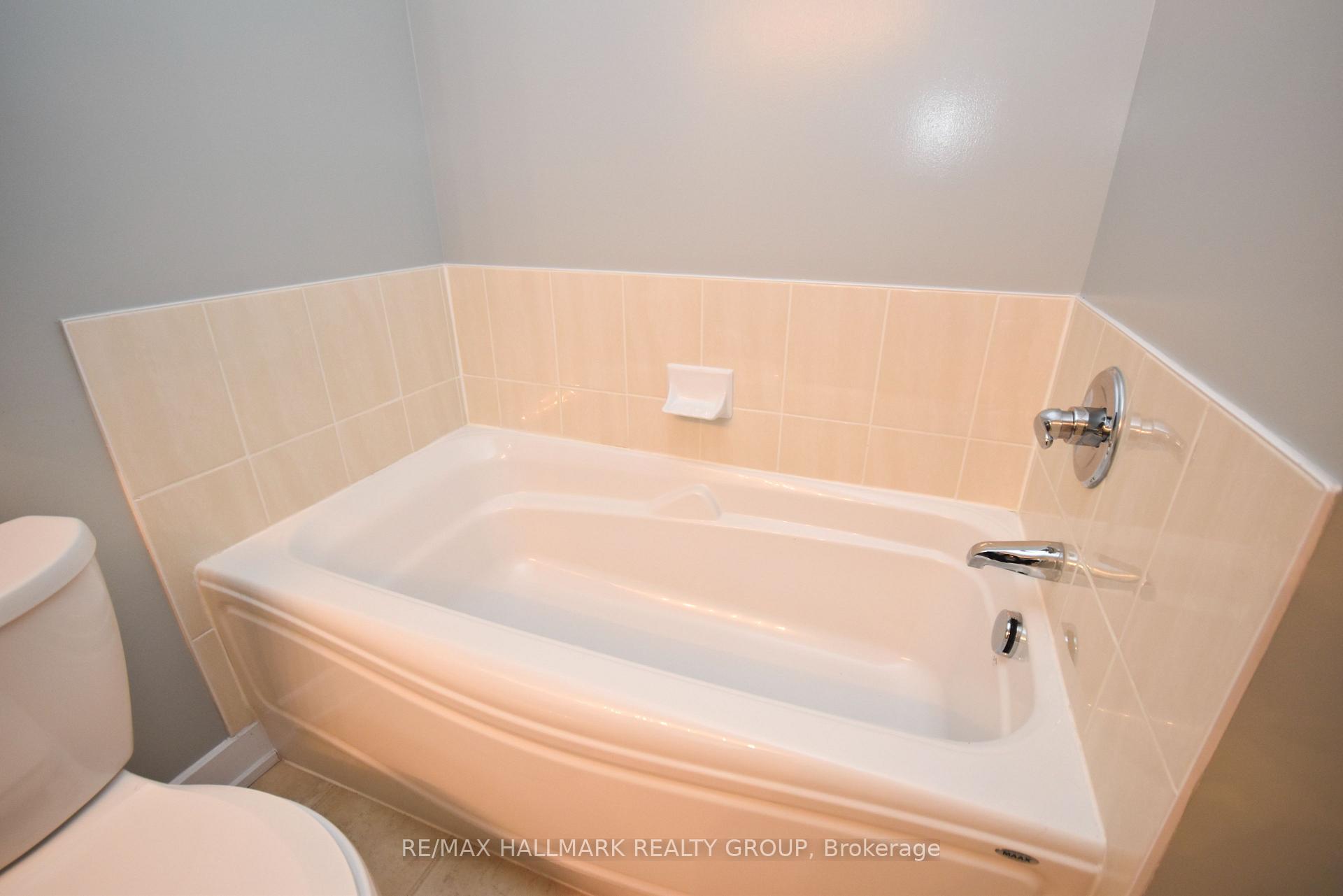 Photo 30 of Unit D, 4528 Innes Road, Ottawa, Avalon East — HOMEH