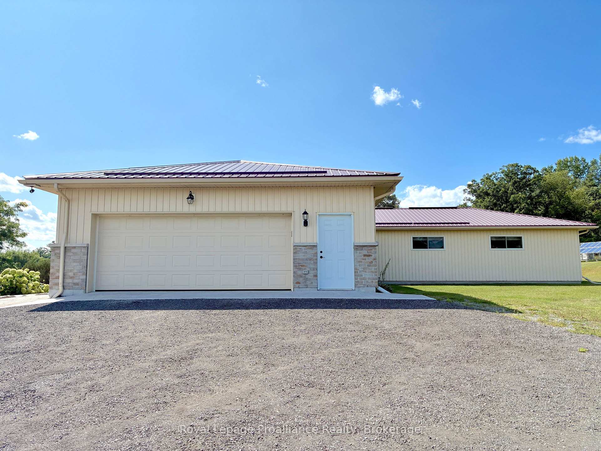Photo 8 of 254 Airport Road, Quinte West, Sidney Ward — HOMEH