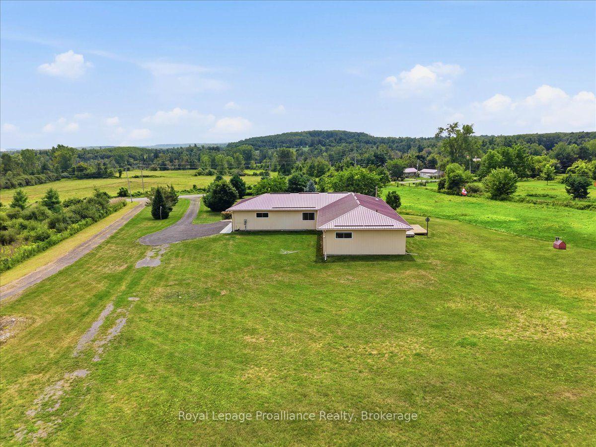 Photo 38 of 254 Airport Road, Quinte West, Sidney Ward — HOMEH