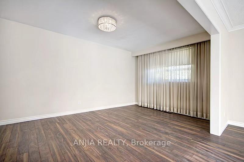 Photo 5 of Unit Upper, 80 Alamosa Drive, North York, Bayview Village — HOMEH