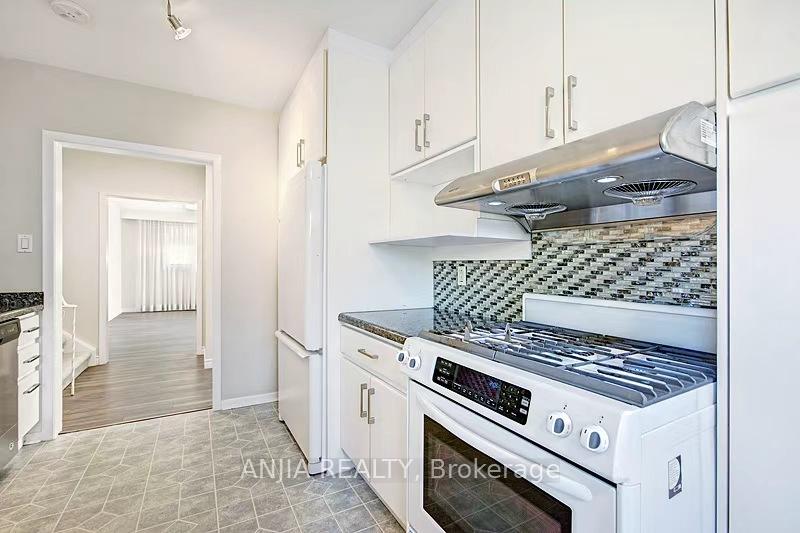 Photo 8 of Unit Upper, 80 Alamosa Drive, North York, Bayview Village — HOMEH