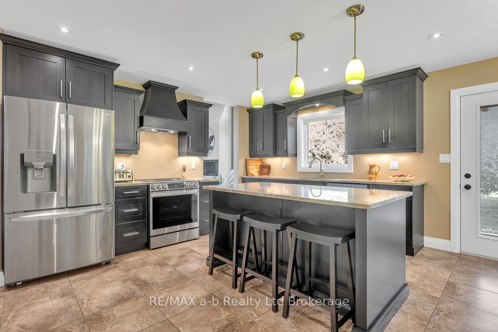 Photo 15 of 9442 Richmond Road, Bayham, Richmond — HOMEH
