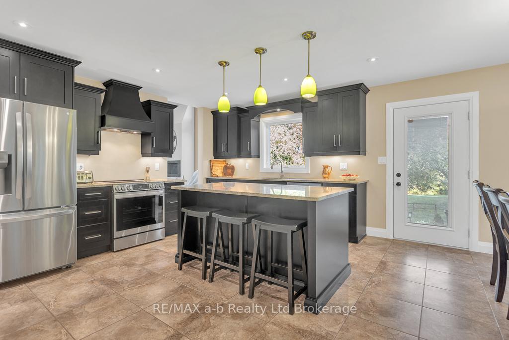 Photo 18 of 9442 Richmond Road, Bayham, Richmond — HOMEH