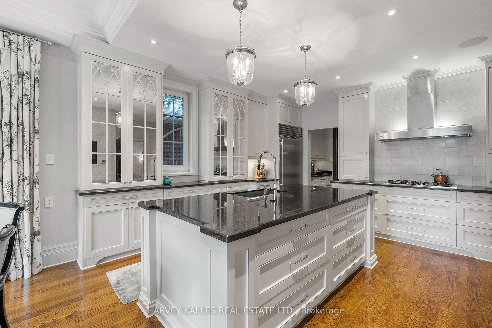 Photo 22 of 92 South Drive, Toronto, Rosedale-Moore Park — HOMEH