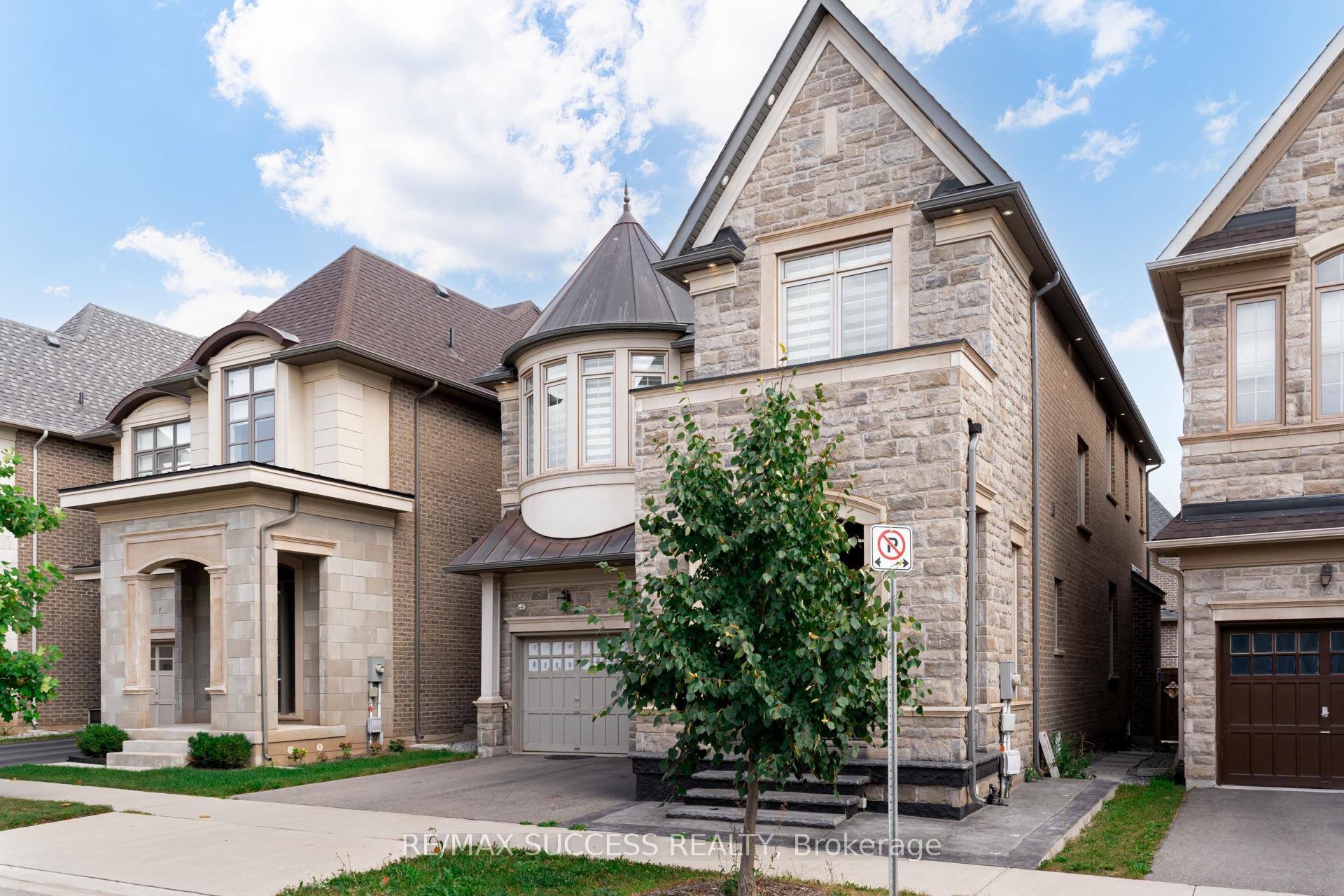 Photo 2 of 62 Threshing Mill Boulevard, Oakville, Glenorchy — HOMEH