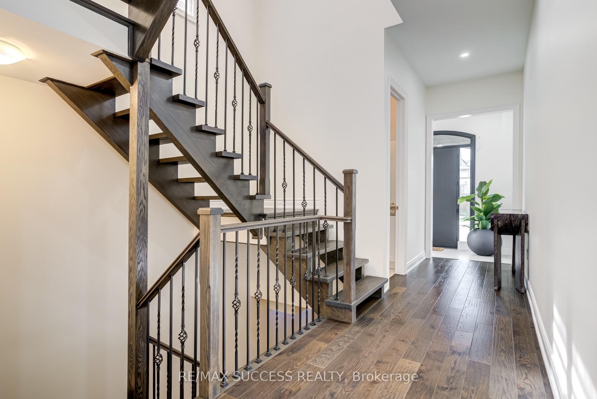 Photo 7 of 62 Threshing Mill Boulevard, Oakville, Glenorchy — HOMEH