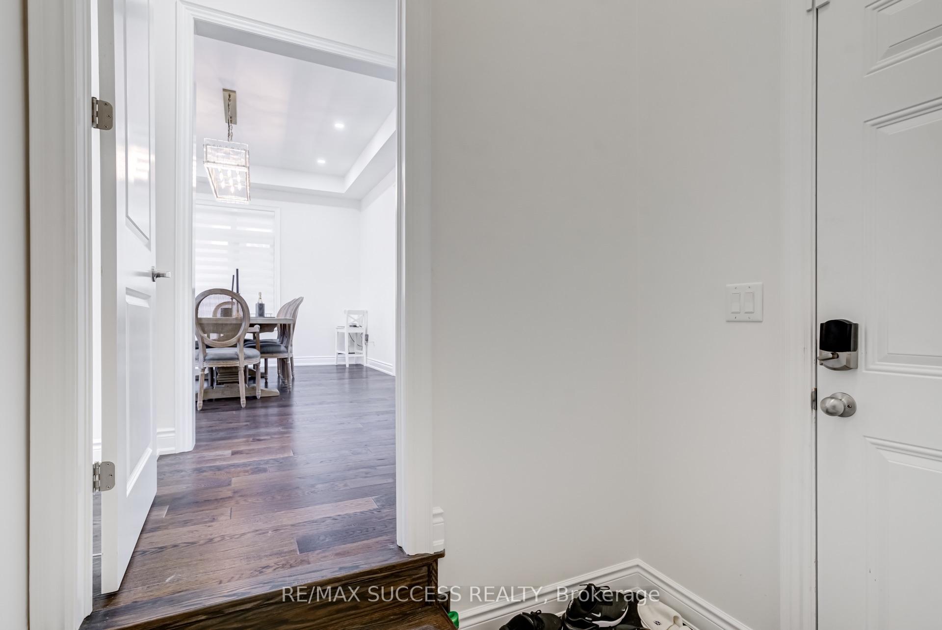 Photo 20 of 62 Threshing Mill Boulevard, Oakville, Glenorchy — HOMEH