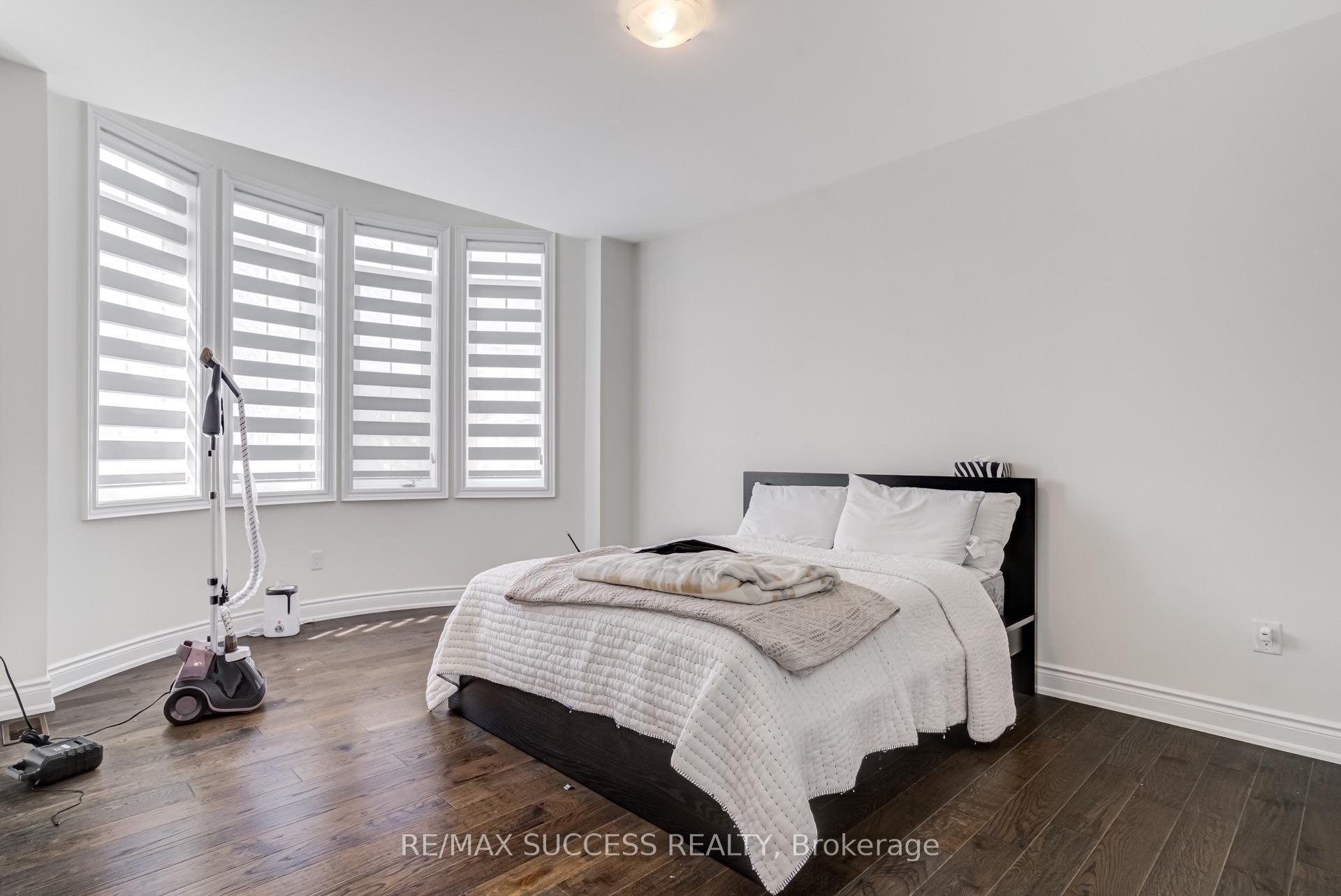 Photo 31 of 62 Threshing Mill Boulevard, Oakville, Glenorchy — HOMEH