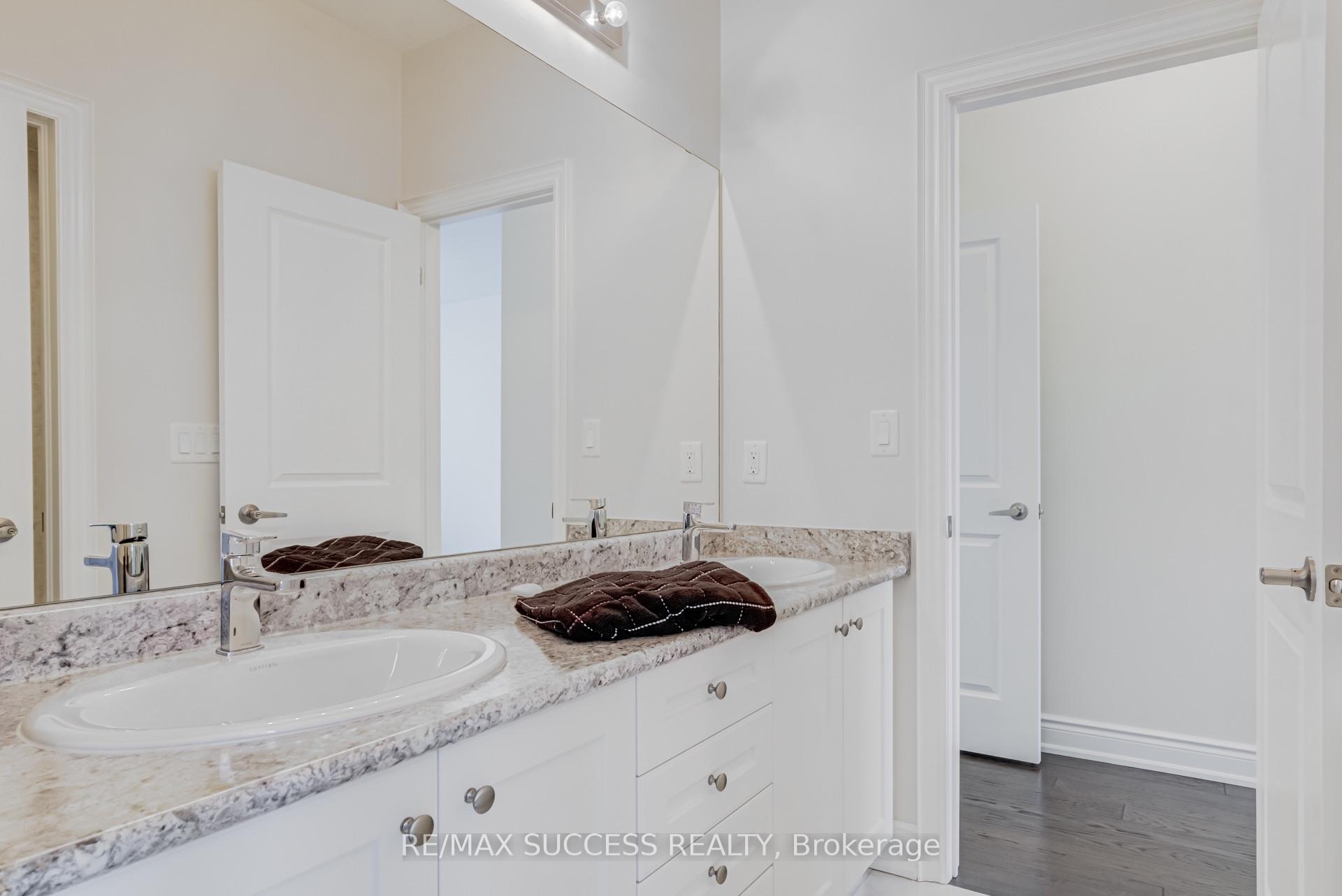 Photo 33 of 62 Threshing Mill Boulevard, Oakville, Glenorchy — HOMEH