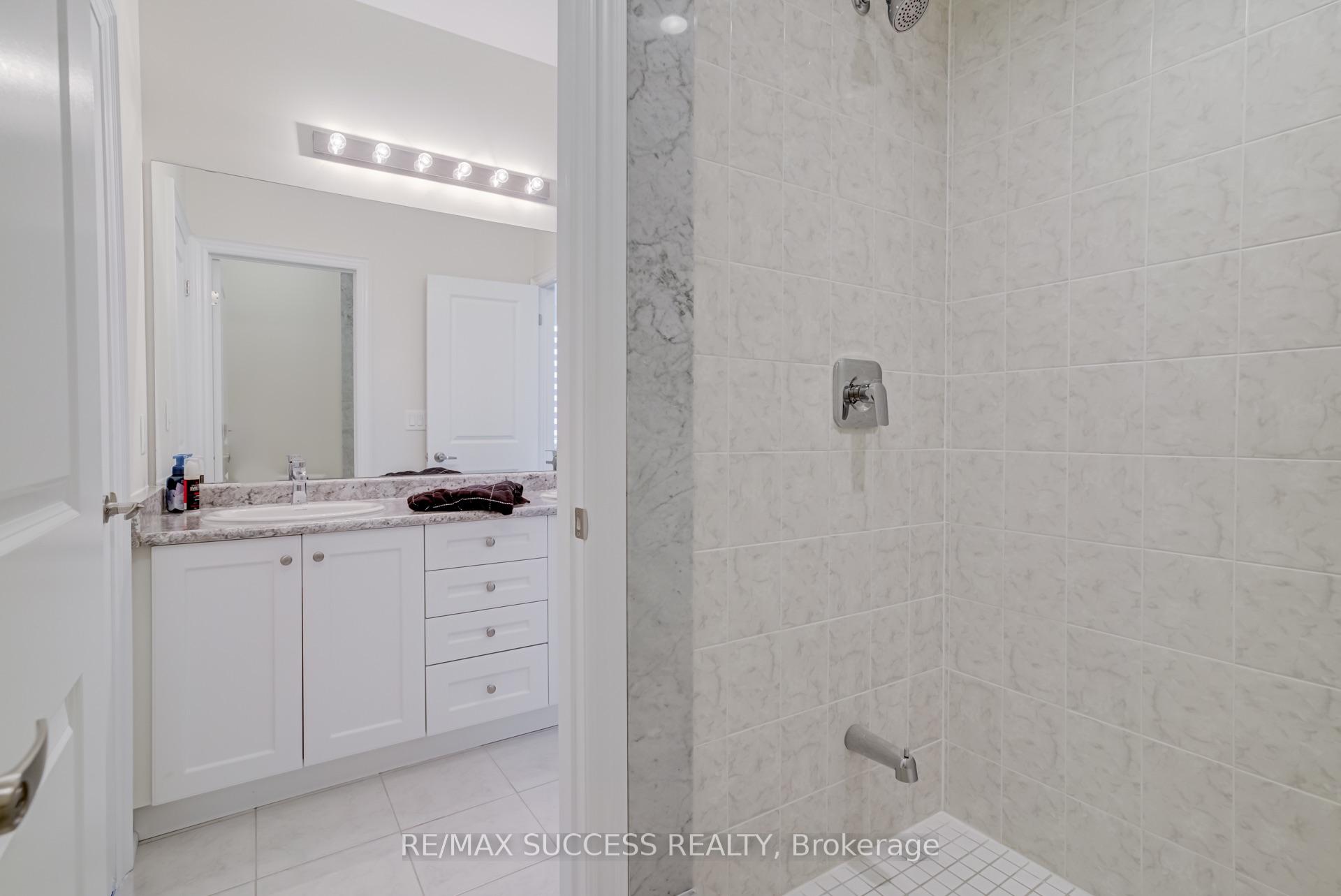 Photo 34 of 62 Threshing Mill Boulevard, Oakville, Glenorchy — HOMEH
