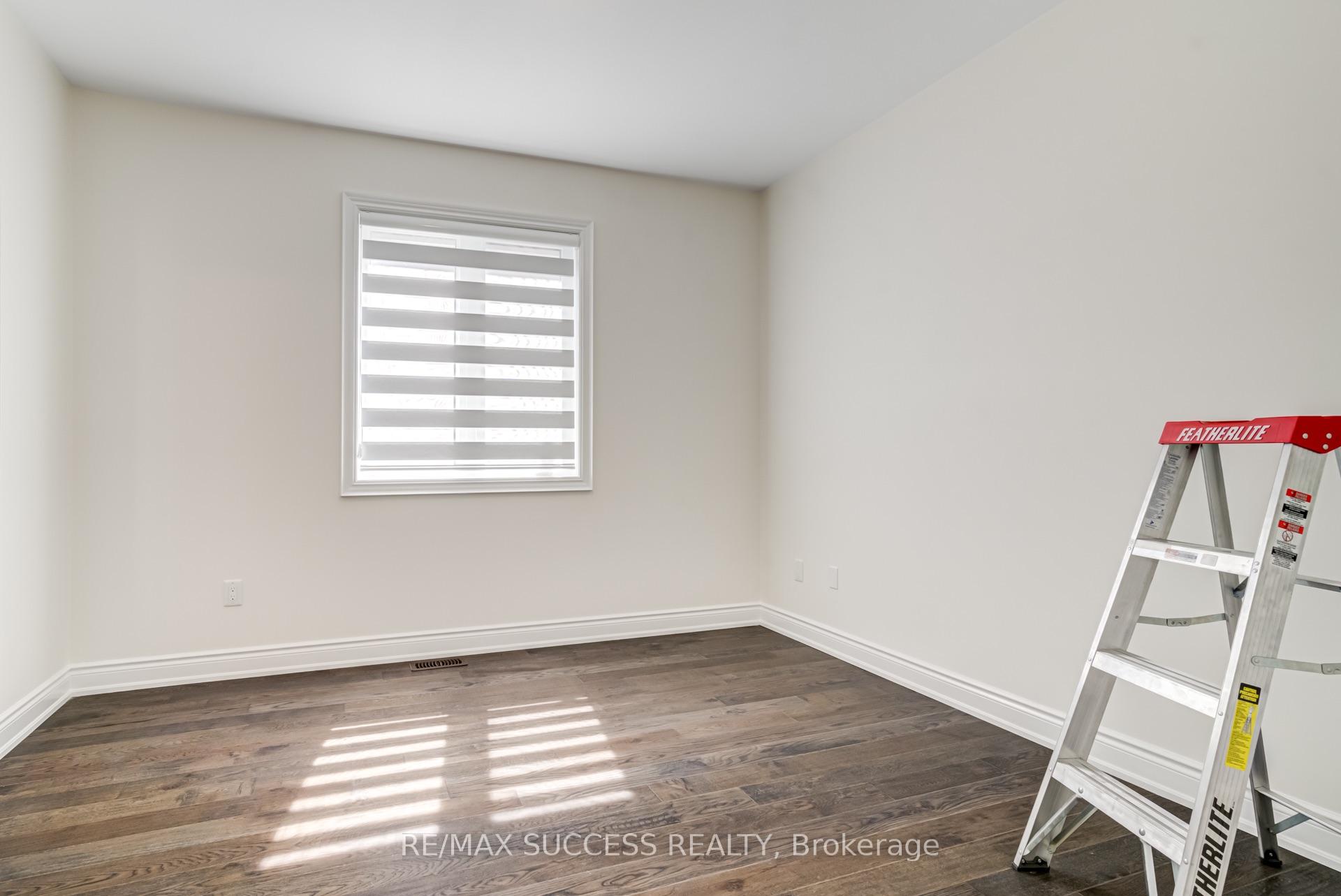 Photo 36 of 62 Threshing Mill Boulevard, Oakville, Glenorchy — HOMEH