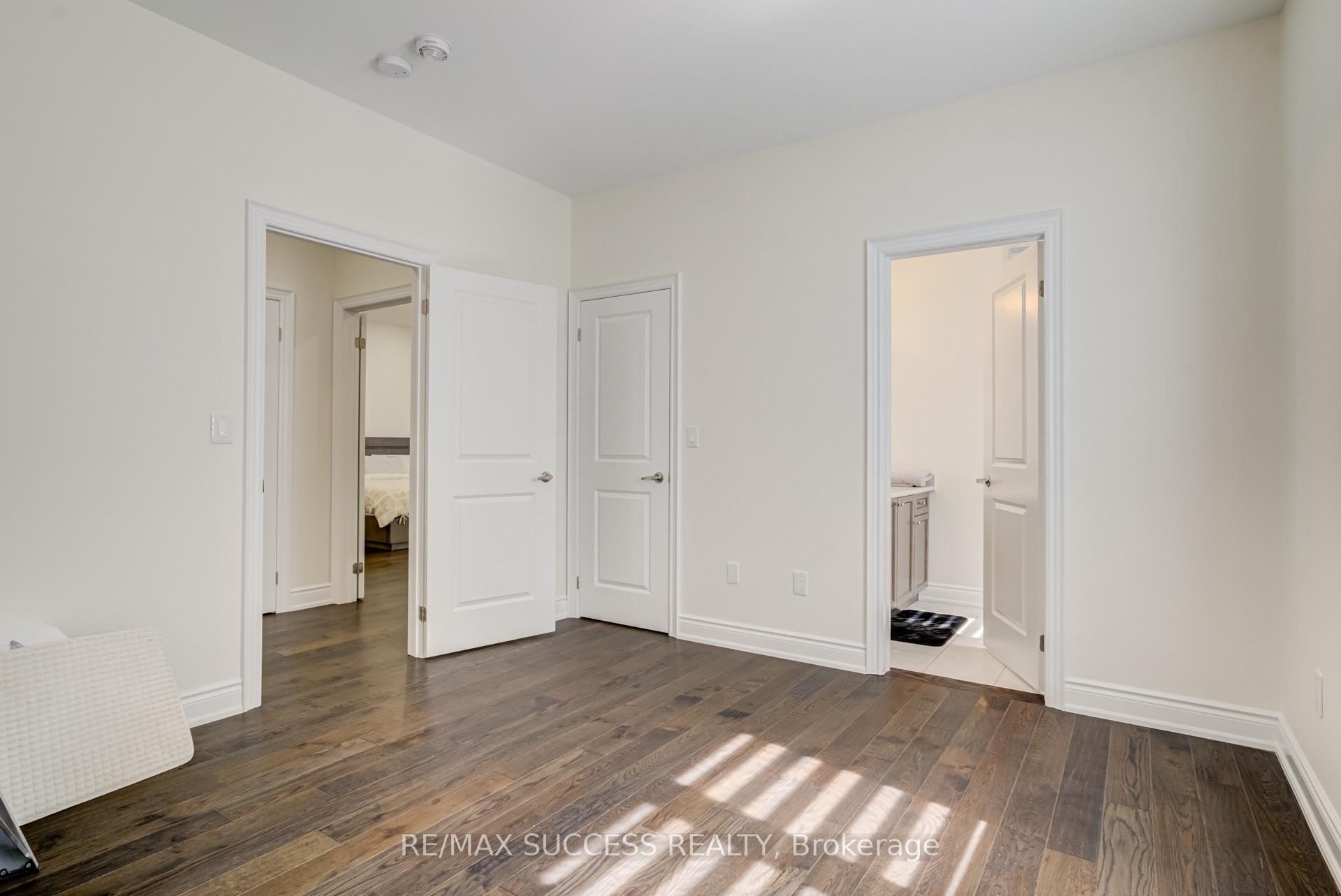Photo 37 of 62 Threshing Mill Boulevard, Oakville, Glenorchy — HOMEH