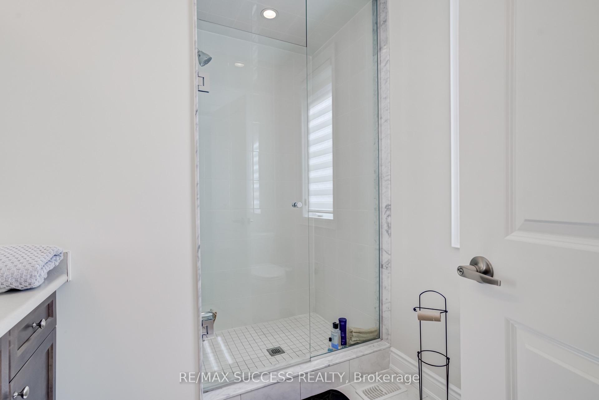 Photo 39 of 62 Threshing Mill Boulevard, Oakville, Glenorchy — HOMEH