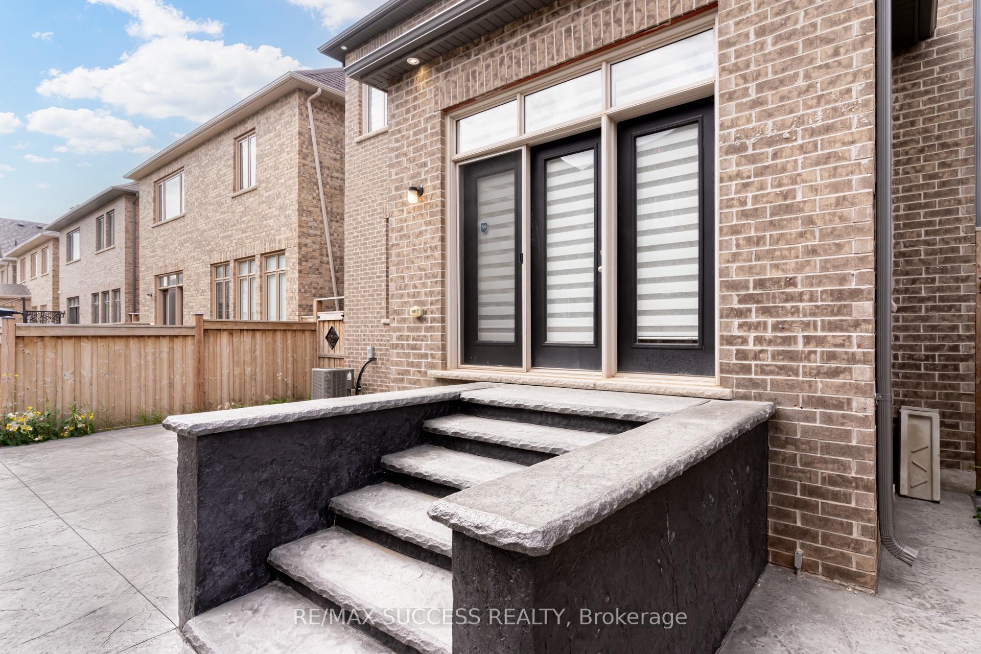 Photo 45 of 62 Threshing Mill Boulevard, Oakville, Glenorchy — HOMEH