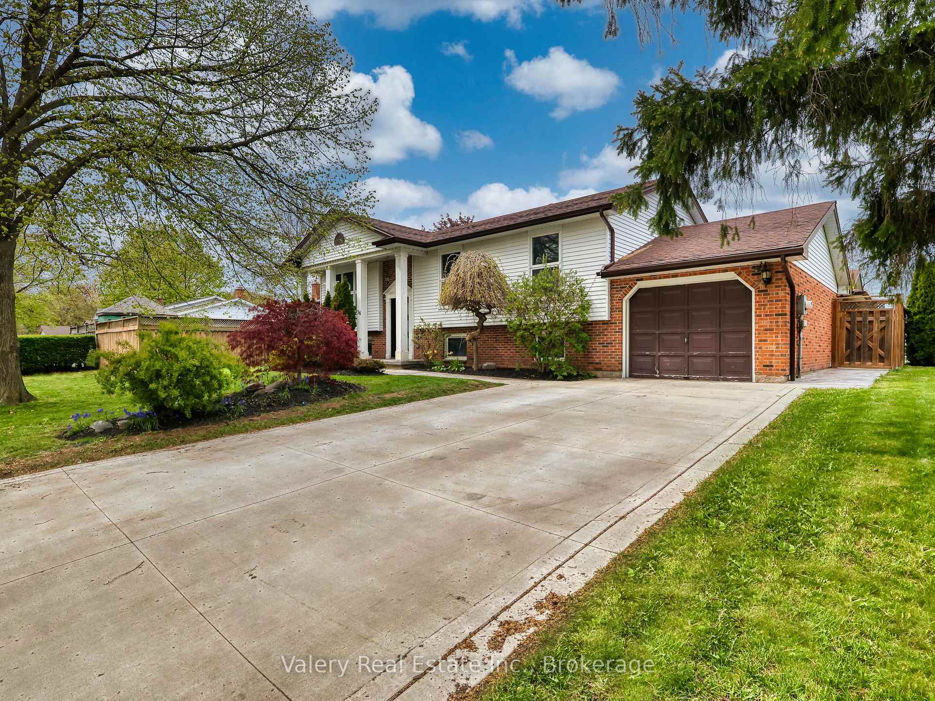 Photo 1 of 36 Rochelle Drive, St. Catharines, Bunting/Linwell — HOMEH