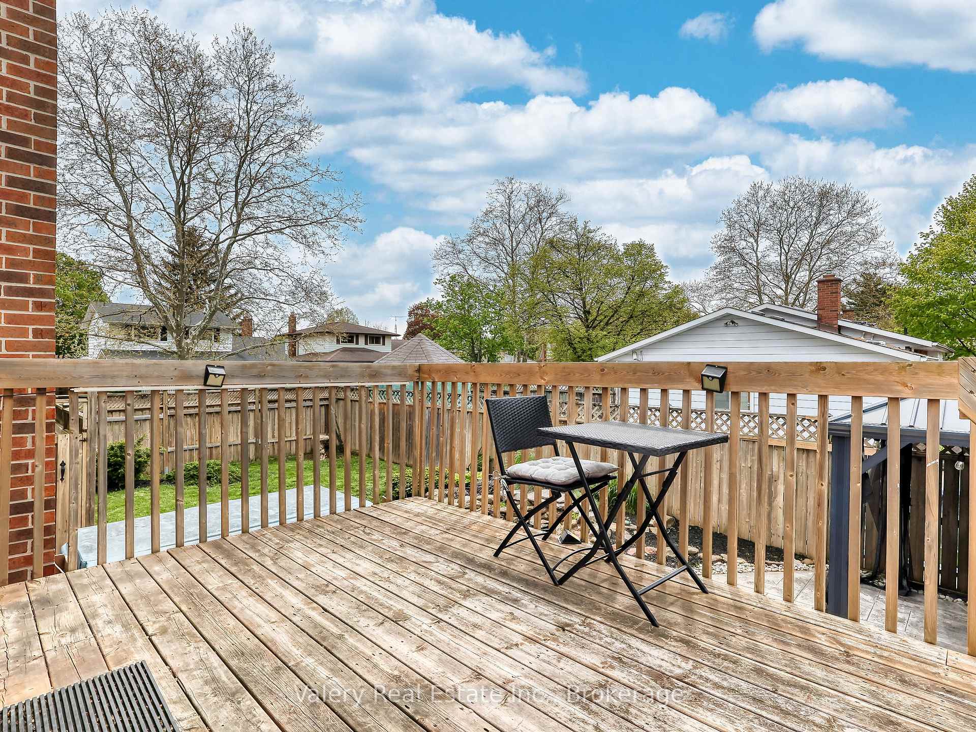 Photo 6 of 36 Rochelle Drive, St. Catharines, Bunting/Linwell — HOMEH