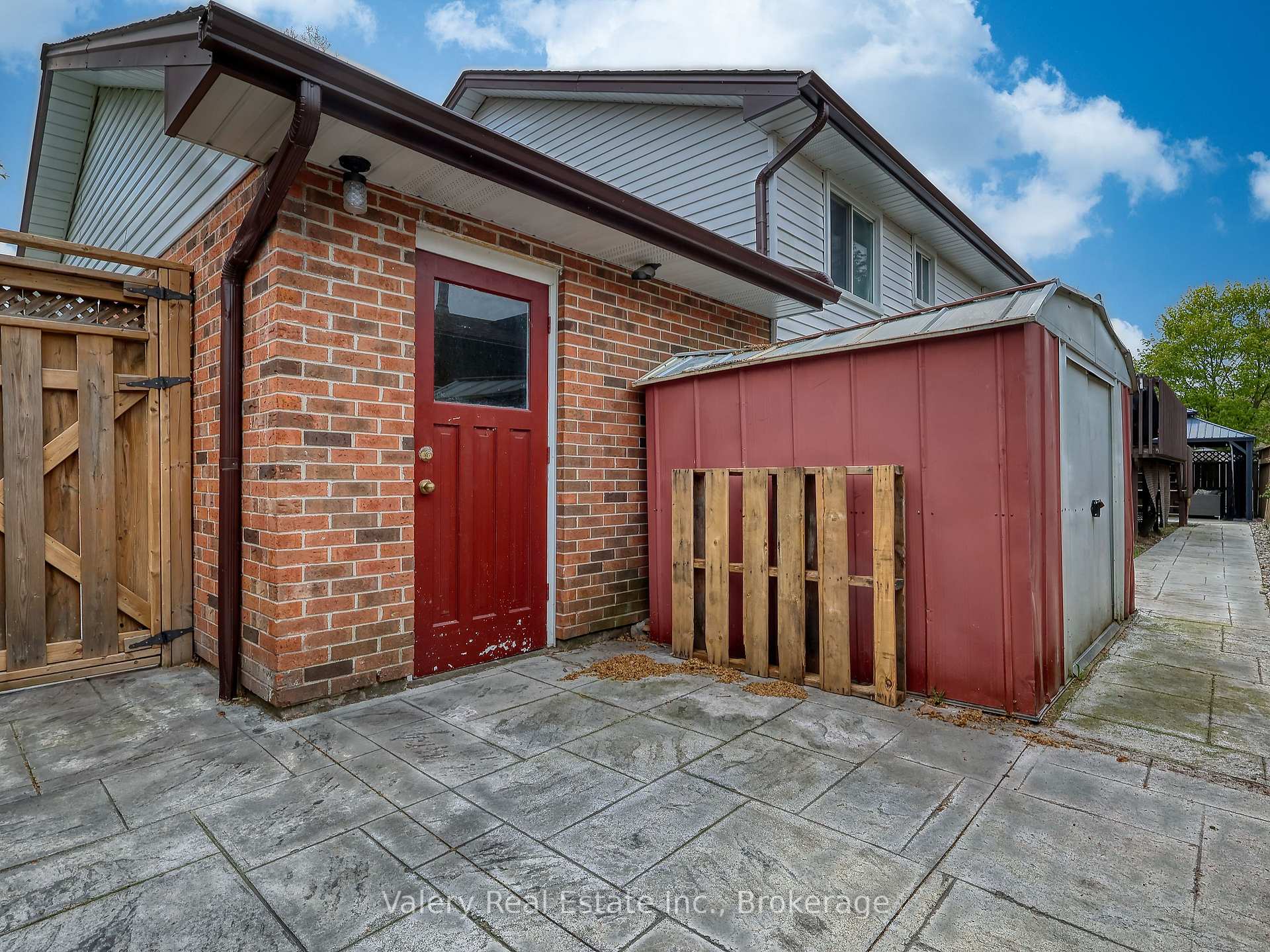Photo 8 of 36 Rochelle Drive, St. Catharines, Bunting/Linwell — HOMEH