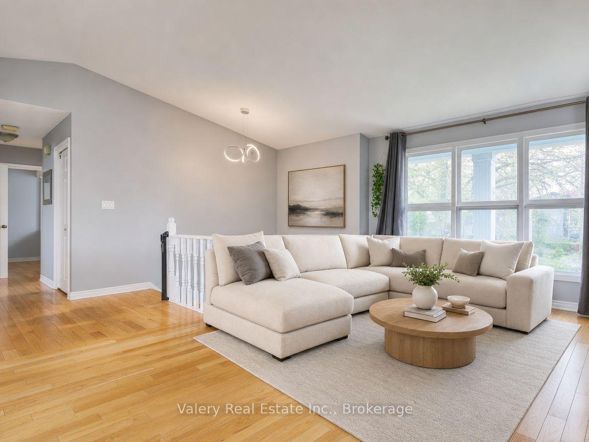 Photo 10 of 36 Rochelle Drive, St. Catharines, Bunting/Linwell — HOMEH
