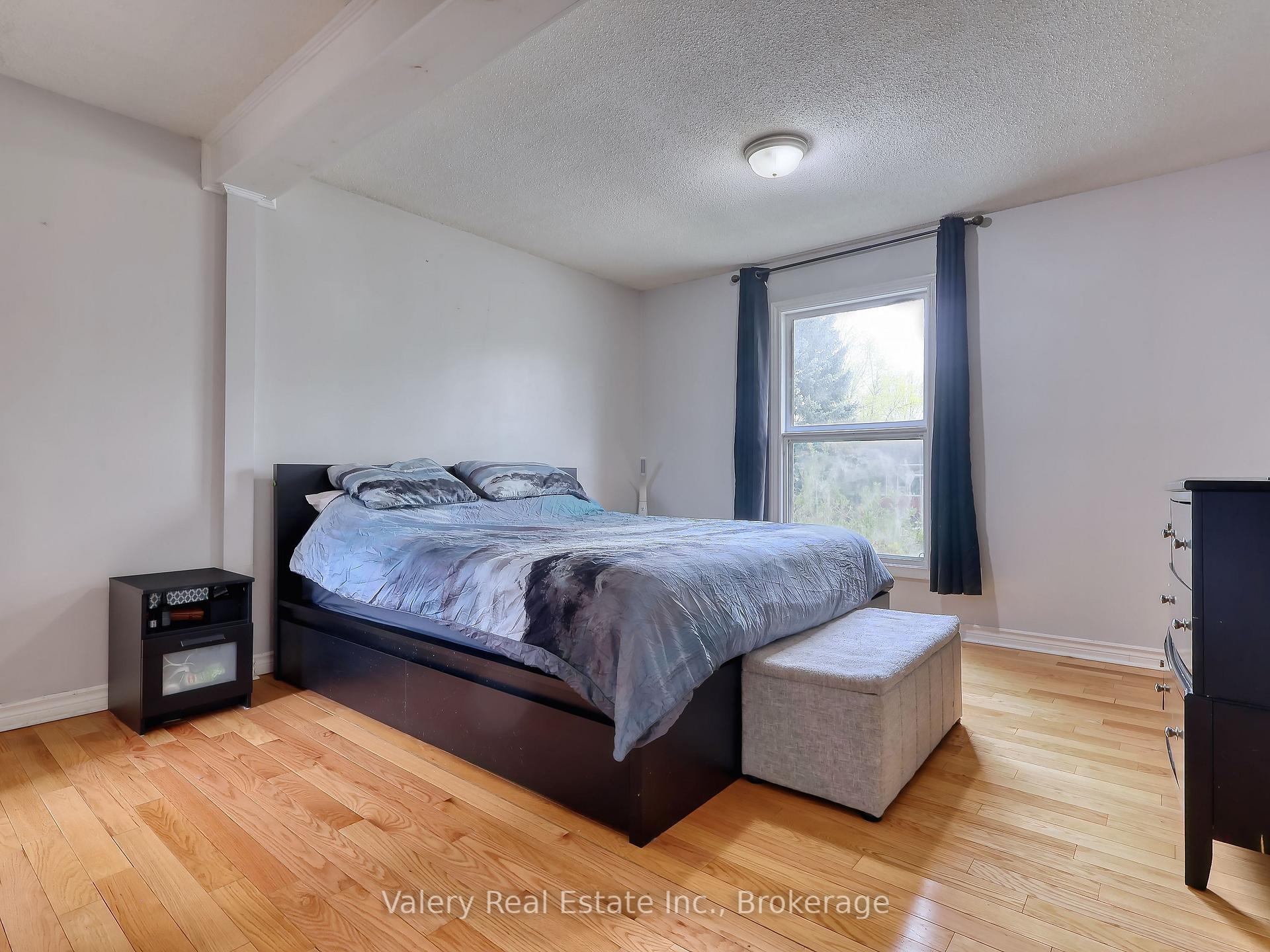 Photo 15 of 36 Rochelle Drive, St. Catharines, Bunting/Linwell — HOMEH