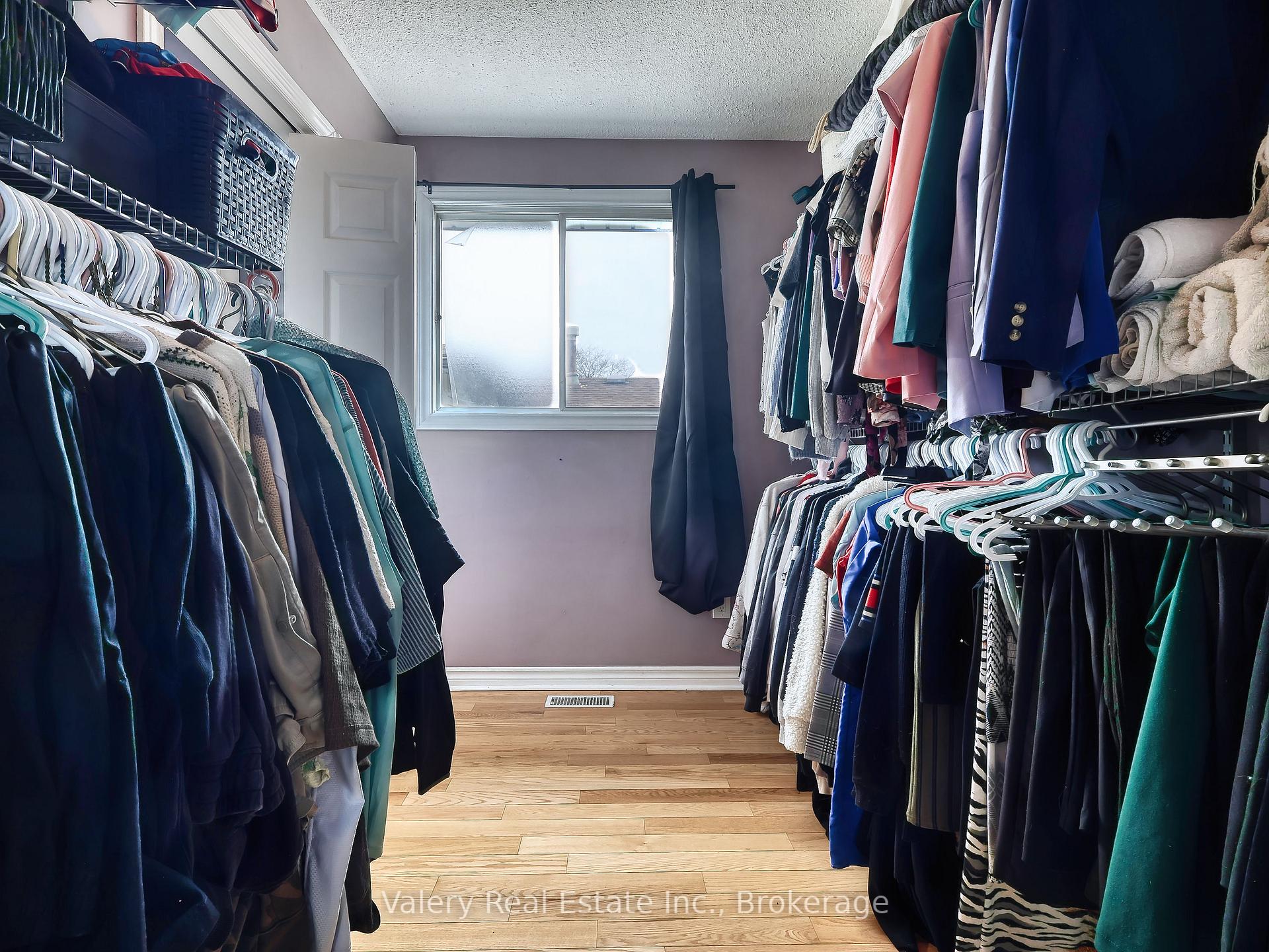 Photo 17 of 36 Rochelle Drive, St. Catharines, Bunting/Linwell — HOMEH