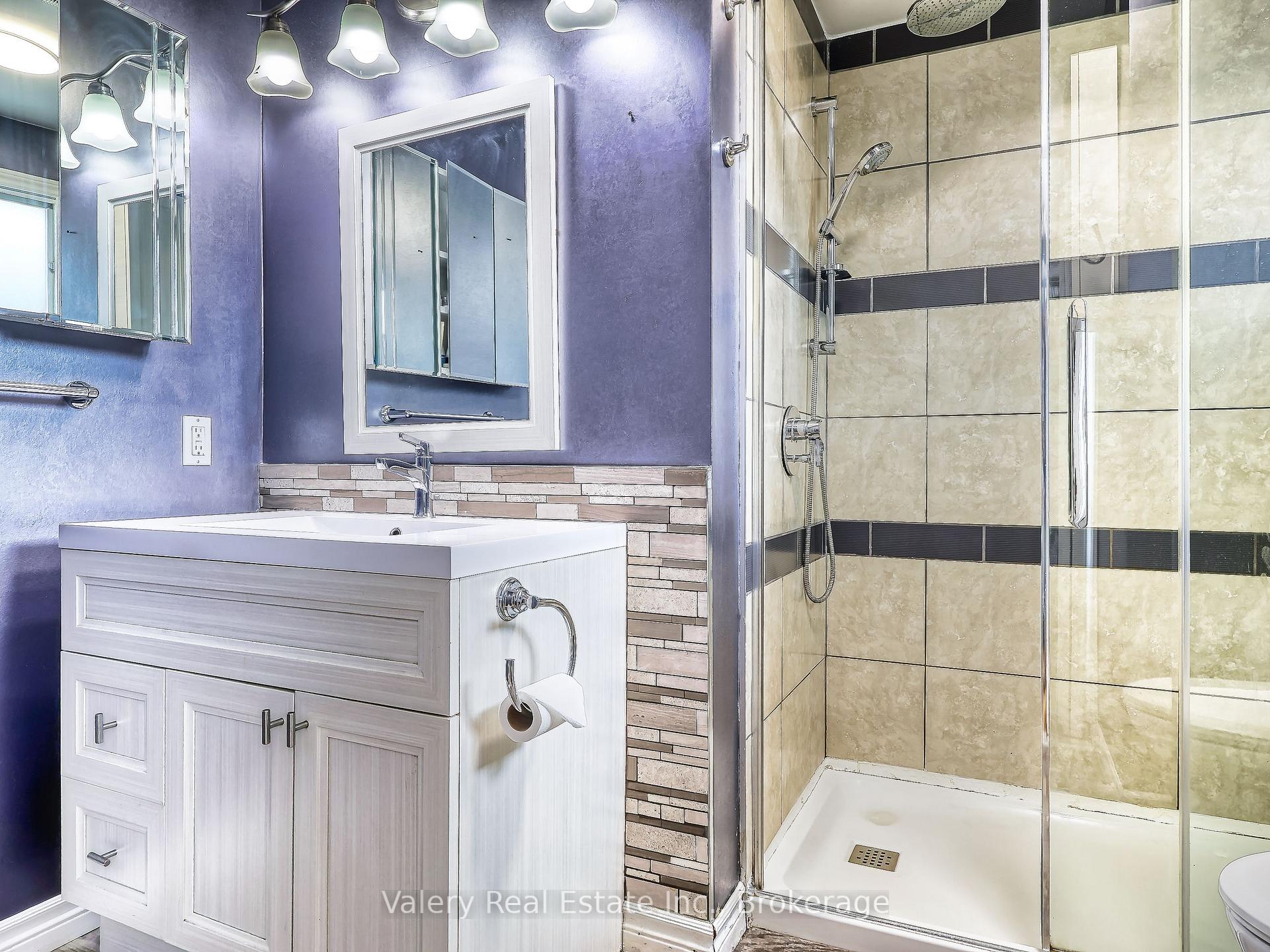 Photo 18 of 36 Rochelle Drive, St. Catharines, Bunting/Linwell — HOMEH