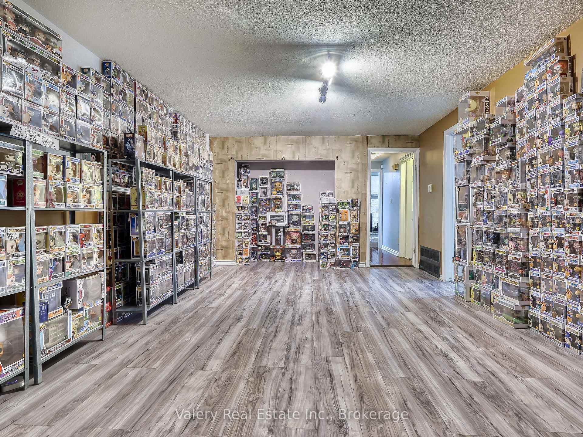 Photo 25 of 36 Rochelle Drive, St. Catharines, Bunting/Linwell — HOMEH