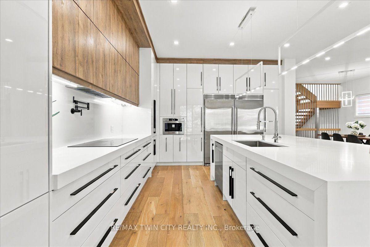 Photo 10 of 320 Otterbein Road, Kitchener, Grand River North — HOMEH