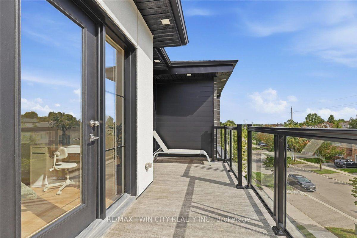 Photo 34 of 320 Otterbein Road, Kitchener, Grand River North — HOMEH
